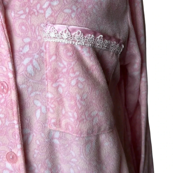 Carroll Reid pyjamas,sleepwear set.Pink flannel ,floral embroidered ,satin trim - Picture 5 of 14